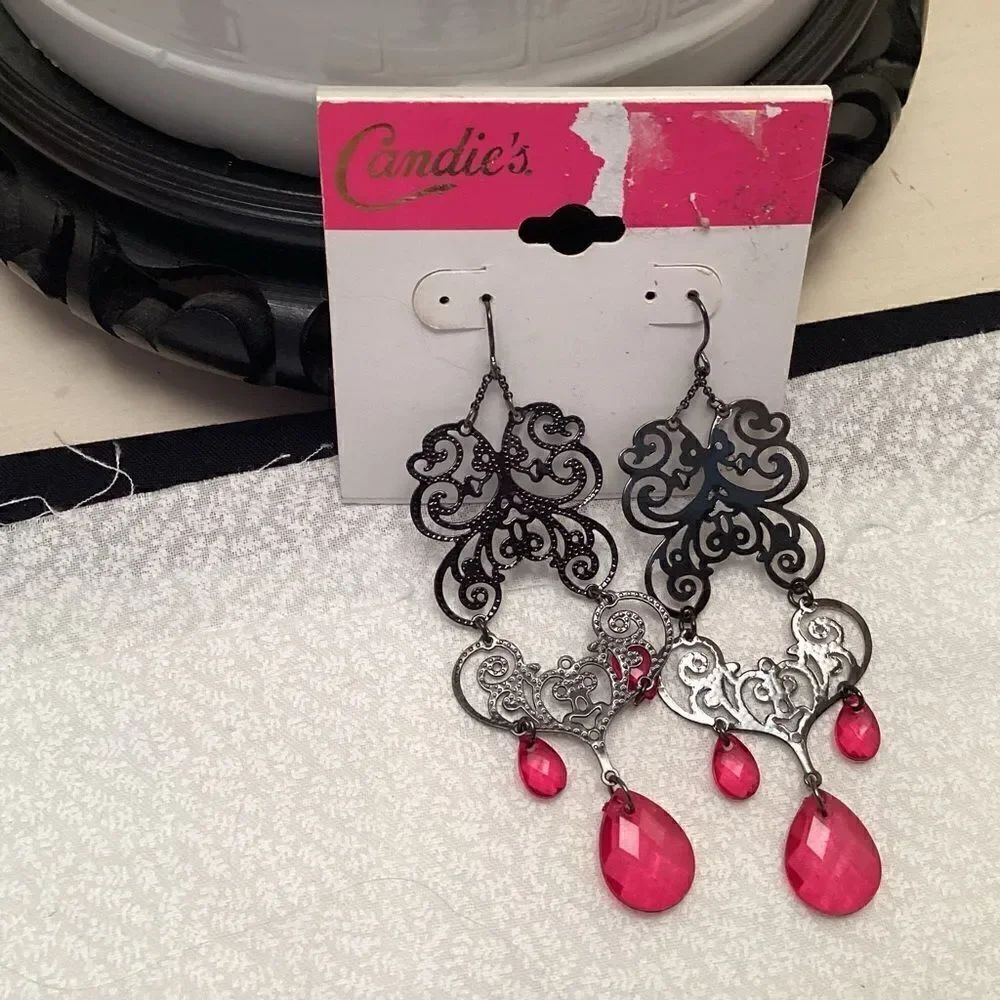 Candie’s Brand Gunmetal Lacy Earrings with Pink Acrylic Crystals